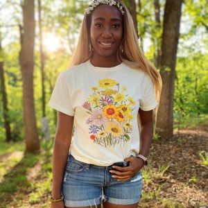 flower tee